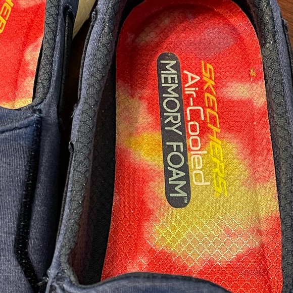 Sketchers - Picture 5 of 6